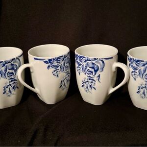 Blue and White Floral Mugs Set